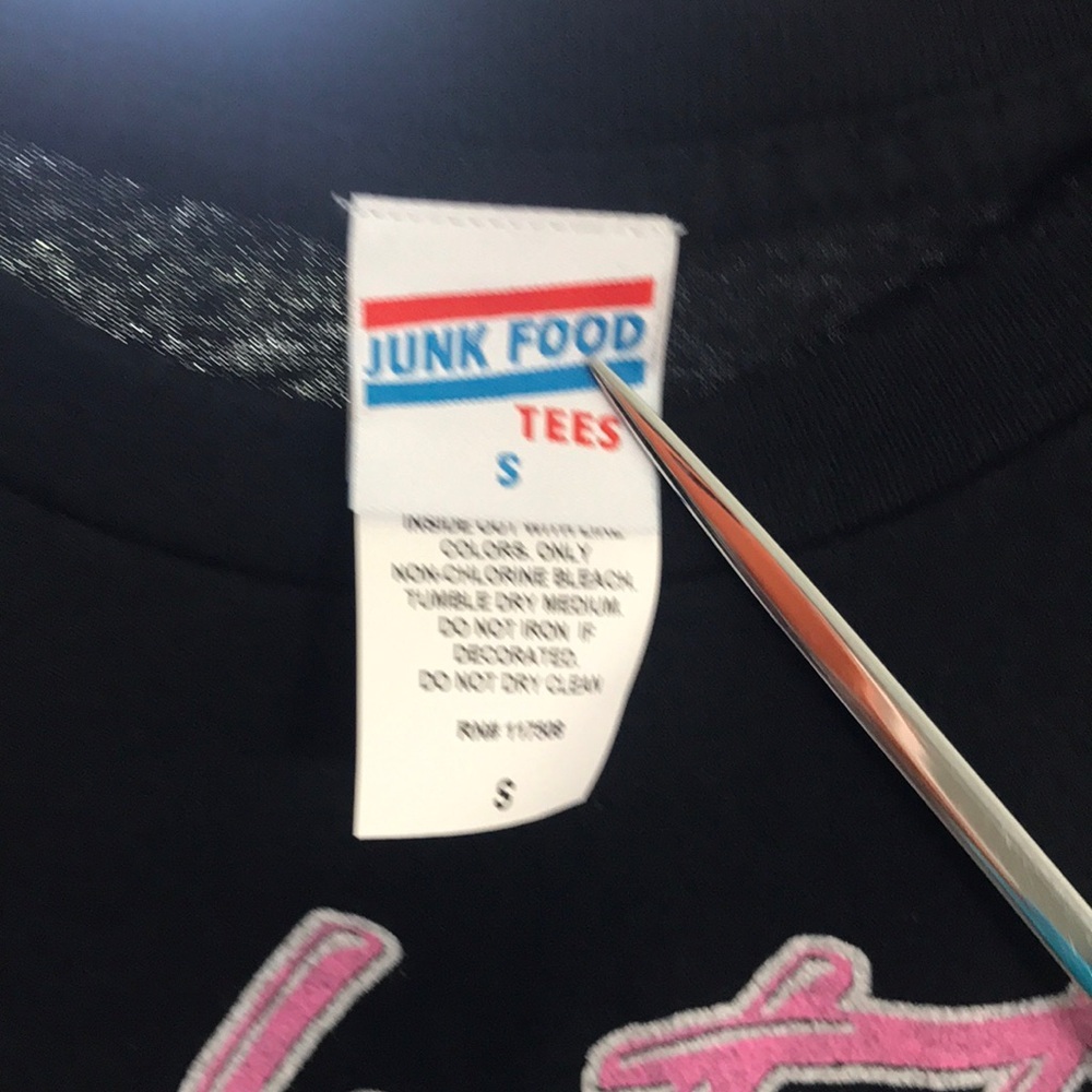 Pink Floyd Junk Food Black Graphic Tee - Picture 2 of 2